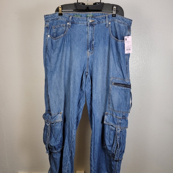 Wild Fable Women's Mid Rise Wide Leg Cargo Baggy Pants Medium Wash Size 17 - Picture 1 of 6